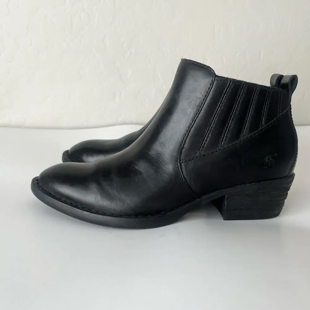 Born Beebe Leather ankle boots black 9